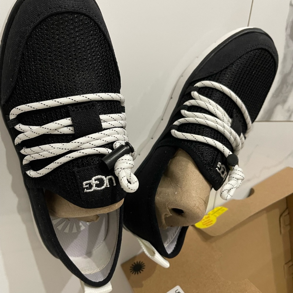 UGG size 2 girl sneaker
